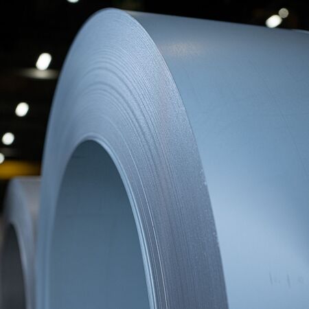 Sähkösinkityt, ainestandardi EN 10152 mukaiset kelat laadussa DC01+ZE25/25APC, sekä Jetskin® -pinnoitteiset kelat laadussa DC01+ZV25/25APC.